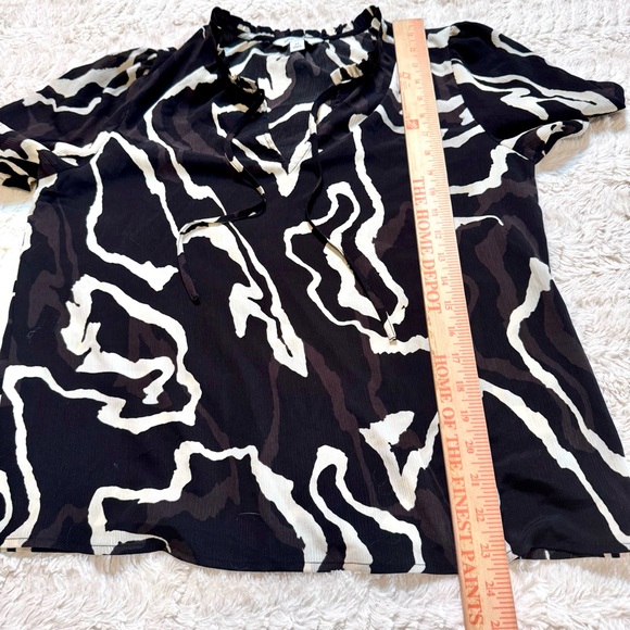 Nine West Sheer Black & White Abstract Tie-Neck Blouse – Medium - Picture 4 of 7